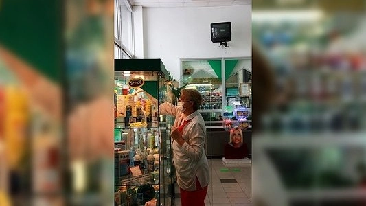 Главная картинка новости: Екатеринбуржцы раскупили оксолиновую мазь. В аптеках предлагают лишь более дорогие препараты