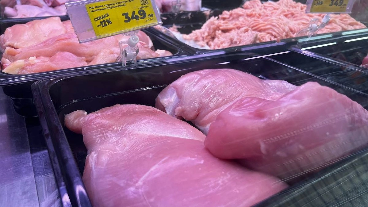 Помидоры и мясо стали дешевле на Среднем Урале, а огурцы и картофель подорожали