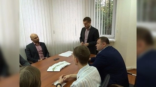 Главу Фонда капитального ремонта Александра Караваева прокуратура Свердловской области требует снять с должности 1 октября 2015 года