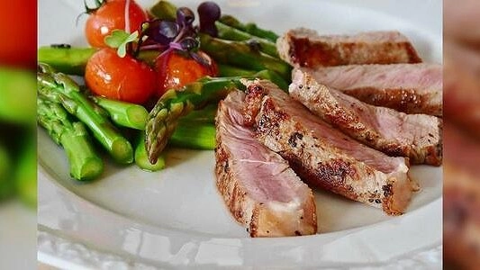 Врачи рассказали, от каких продуктов организм стареет быстрее