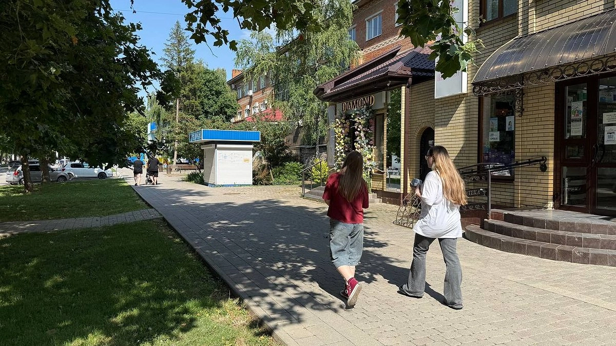 Почему лучше не произносить «здрасьте», «приветствую» и «не за что»: что не так с повседневными фразами