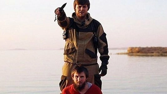 Анатолий Землянка - палач из ИГИЛ, который казнил россиянина Евгения Юдина в шокирующем видео, – бывший Толик из Тюмени