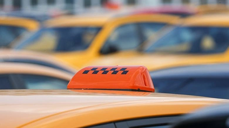 Трагедия в такси: пассажир умер по дороге из аэропорта Кольцово в Екатеринбурге