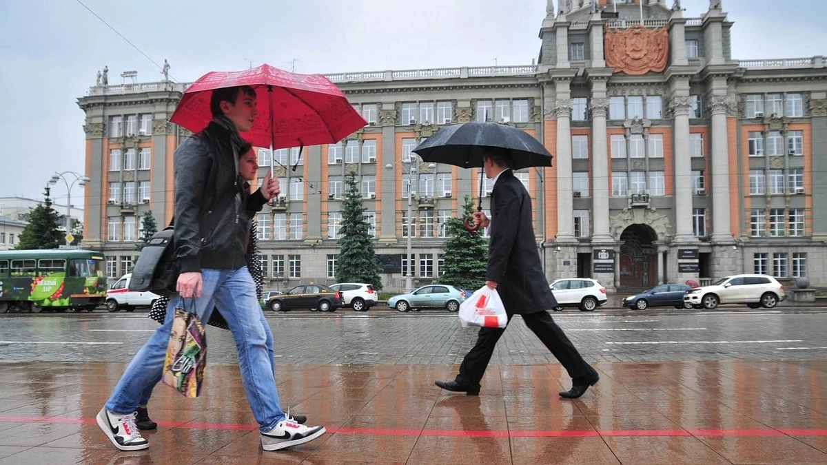 Неутешительный прогноз: дожди в Екатеринбурге будут идти до середины лета