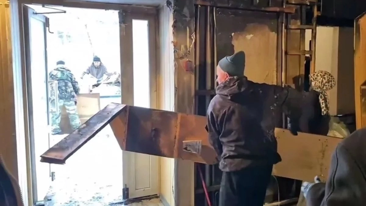 Варварство в Нижнем Тагиле: неизвестные сожгли пункты волонтеров, отправлявших помощь на фронт