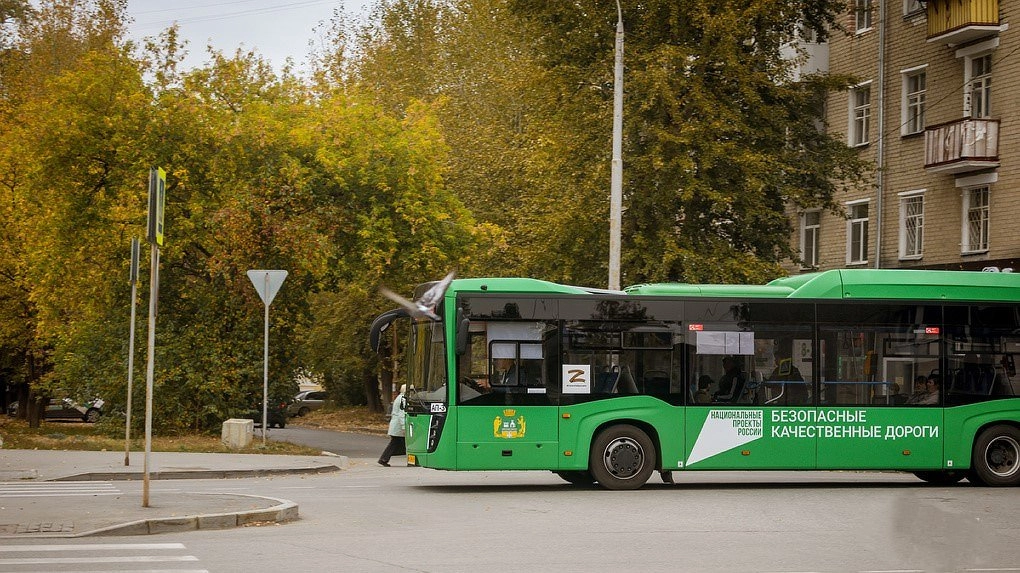 В центре Екатеринбурга перекроют улицу 8 Марта: 13 автобусных маршрутов изменят путь
