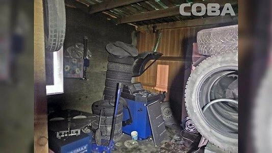 Главная картинка новости: Пожар в шиномонтаже в Екатеринбурге: погиб сотрудник, фото - 9 февраля 2015 года