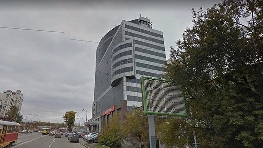 В Екатеринбурге выставили на продажу 60 рекламных конструкций