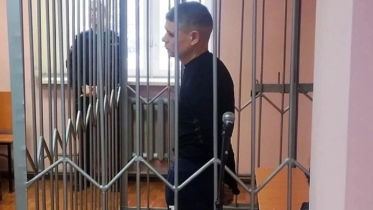 Свердловчанин получил почти 4 года колонии за угрозы муляжами гранат в больнице