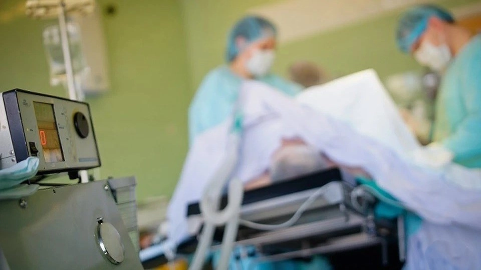 Главная картинка новости: Уральские врачи спасли пациенту стопы: уникальная операция без ампутации