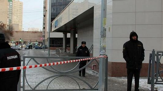 Главная картинка новости: Ночью в Екатеринбурге ограбили магазин кальянов за пять минут