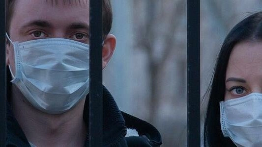 Главная картинка новости: Куйвашев сообщил о планах введения электронных пропусков в области на майские праздники