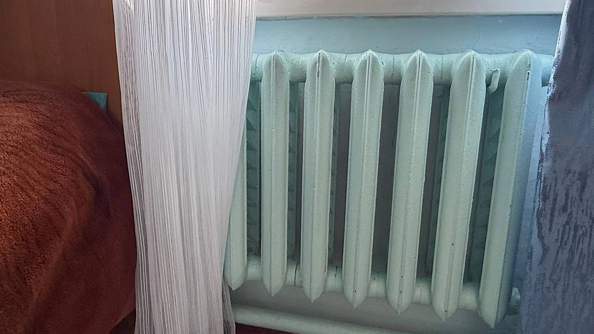 Отапливаю дом с помощью фольги: интересный способ с батареями – температура поднимается на 3 градуса, а счета меньше