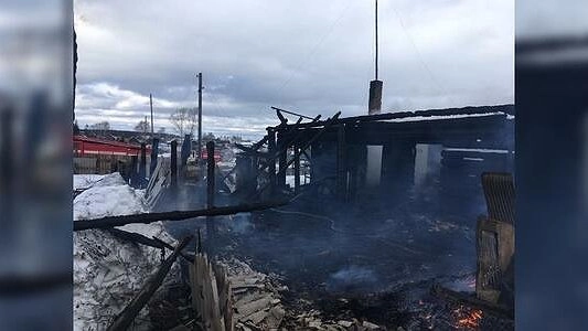 Главная картинка новости: Ночью на ВИЗе сгорела японская иномарка