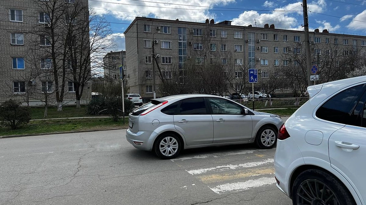 Полностью перестанут заправлять с 11 июля: водителей ждет неожиданность на АЗС