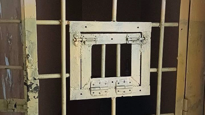 15-летний подросток из Горноуральского получил 6 лет колонии за убийство женщины в подъезде