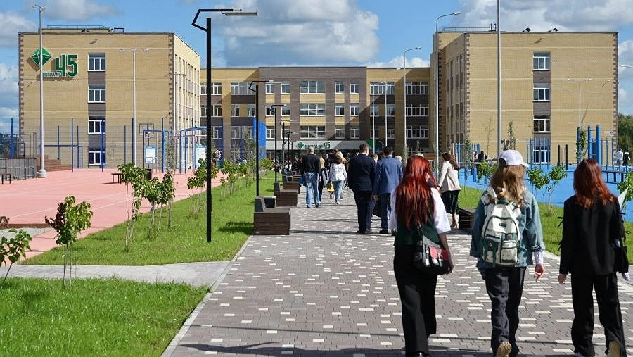 Главная картинка новости: Более 148 млрд рублей вложат в образование Свердловской области в 2026 году: что обновят и построят