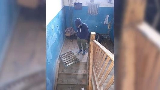 Батареи, канализационные люки и остановки: что в Екатеринбурге крадут на металлолом