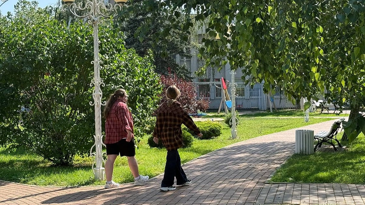 К выходным в Свердловскую область придёт жара до +30: где ждать гроз и как одеваться — прогноз на 23–25 мая