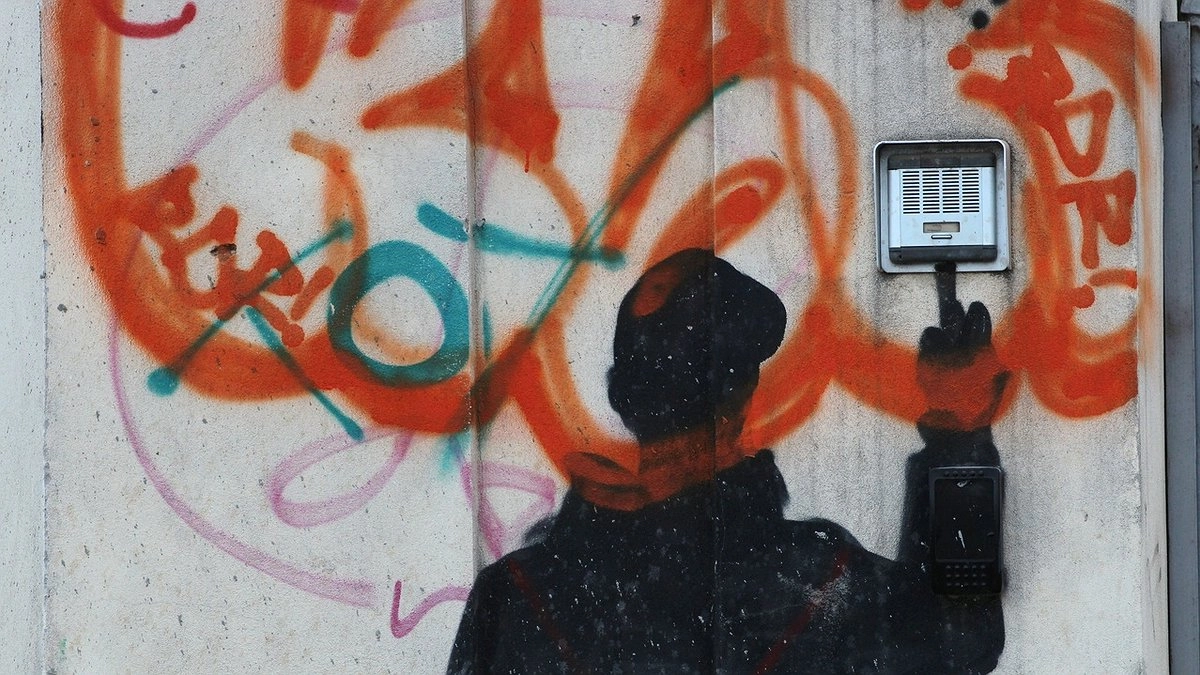 Мошенники из домофонной компании обманывают жителей Екатеринбурга