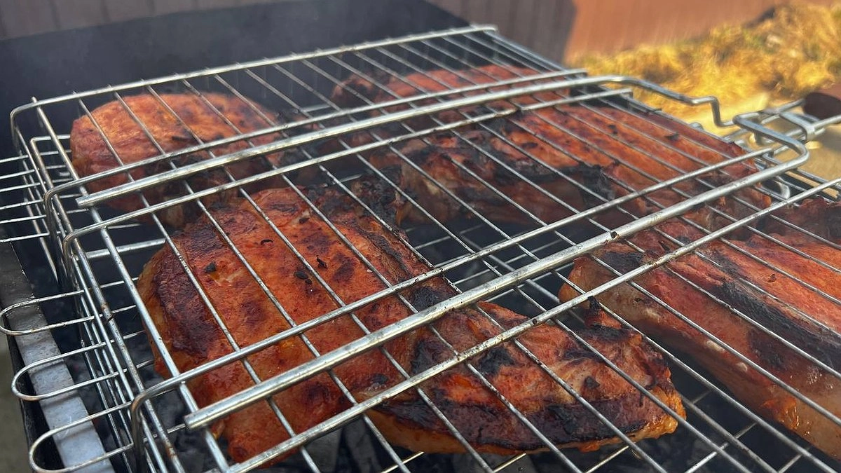 Сталин ел исключительно такой шашлык: идеальный маринад, с ним мясо получается невероятно мягким и сочным