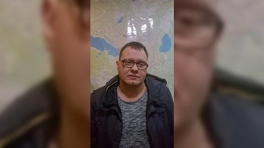 В Екатеринбурге драгдилер выбросил в окно сейф, напичканный наркотикамми