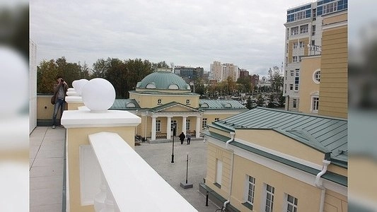 Реконструкция бывшего Верх-Исетского госпиталя обошлась в 2 миллиарда рублей: НАШ фоторепортаж