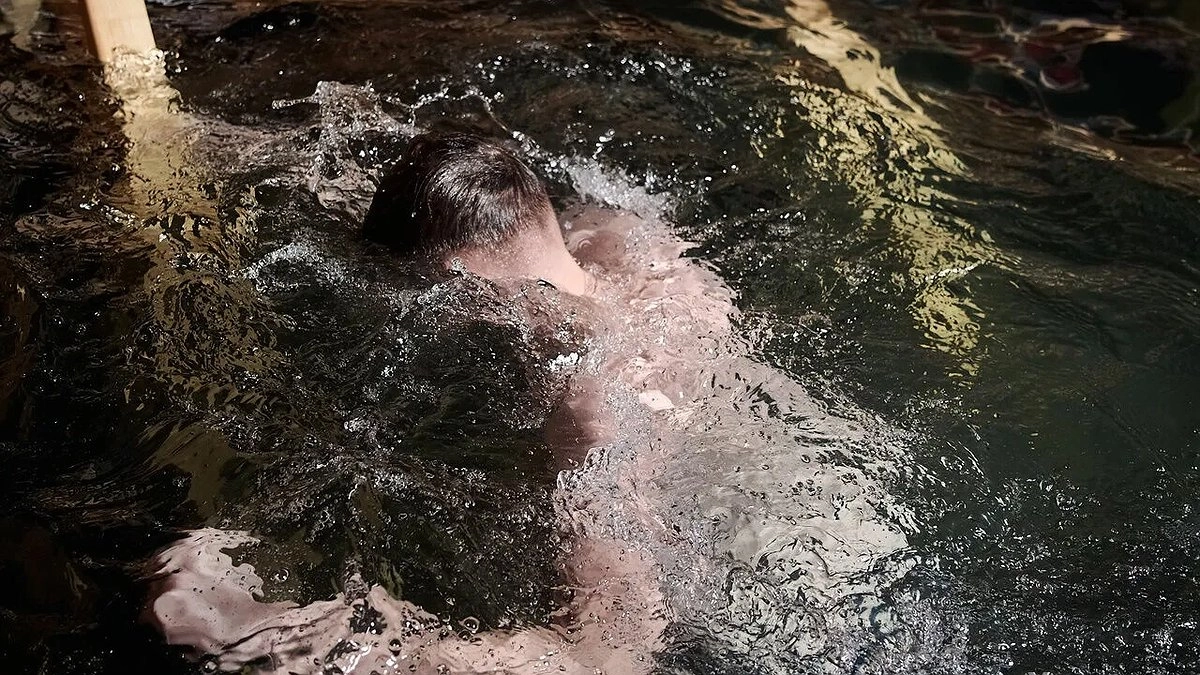 Главная картинка новости: Крещение в Екатеринбурге: где нырнуть в прорубь? Все локации на карте города