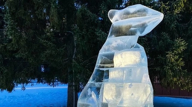 Льда не хватает: в парке Маяковского не могут закончить строительство бесплатных горок и ледового городка 