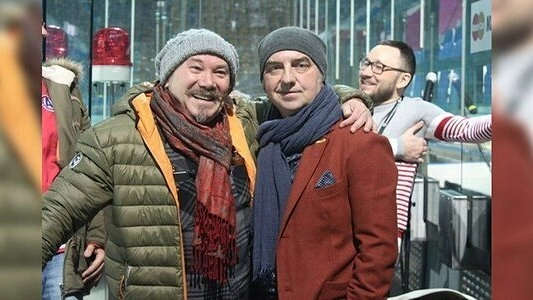 Главная картинка новости: Владимр Шахрин написал песню про хоккейный клуб «Автомобилист» из Екатеринбурга – 3 марта 2016 года фото