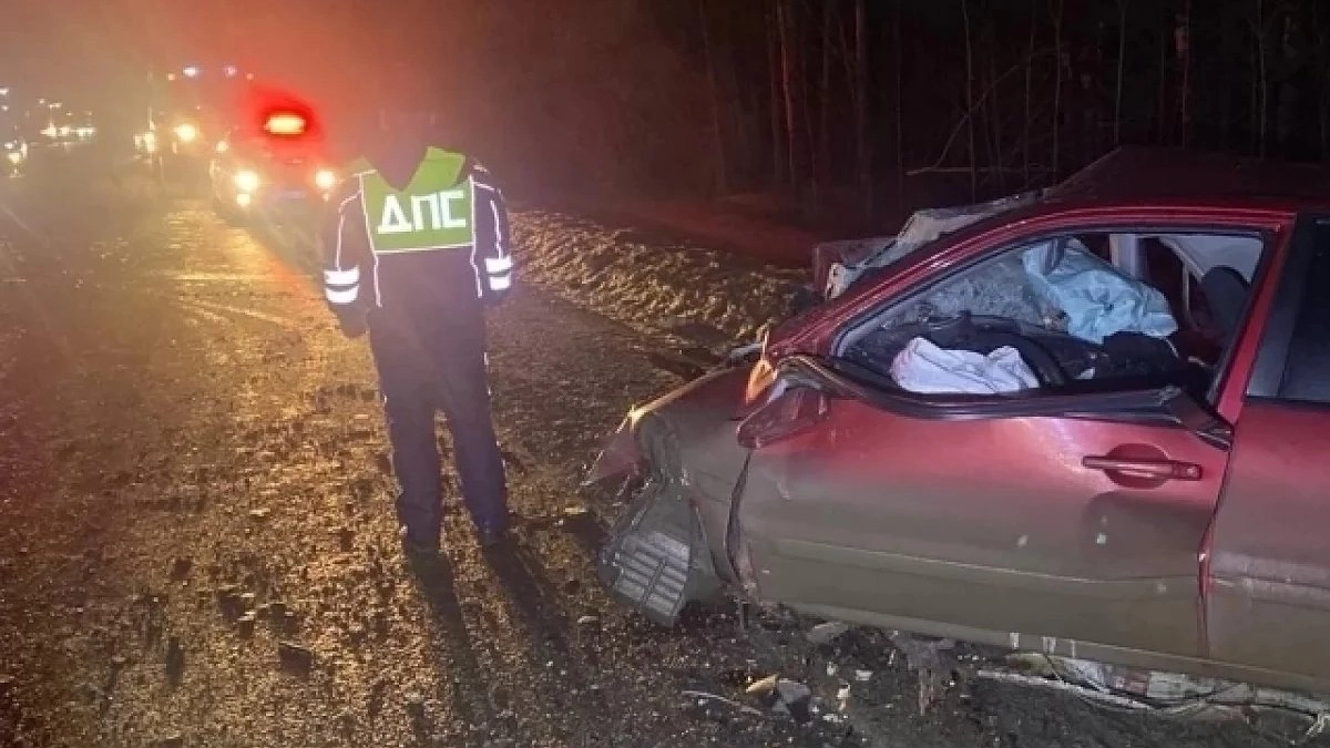 Жуткая авария под Асбестом: Infiniti и Mitsubishi столкнулись насмерть — трое погибших