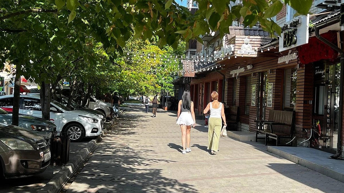 Главная картинка новости: Школы на ушах: майские каникулы перенесли — указ с новыми датами опубликовали эксперты