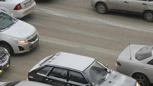 Авторынок Екатеринбурга стал лидером падения среди крупных городов по итогам 2015 года