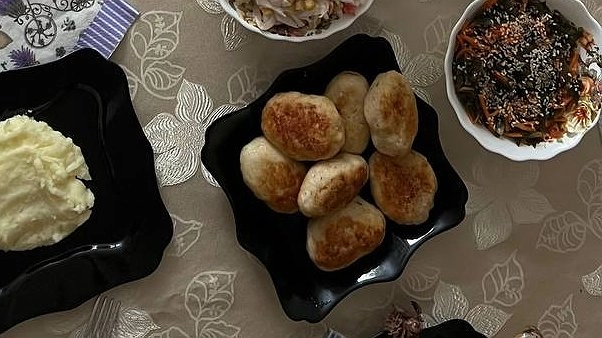 Что добавить в котлетный фарш, чтобы котлеты получились мягкими, сочными и пышными — проверенные секреты