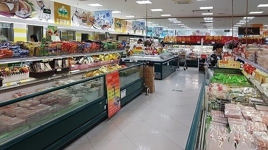 Главная картинка новости: Изобилие дефицита: летом в России ждут проблем с поставками мяса, молока и рыбы