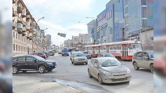 Главная картинка новости: Улицу Татищева частично откроют ко Дню города в Екатеринбурге