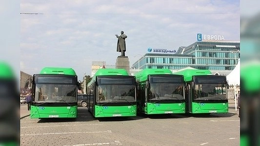 На дорогах Екатеринбурга появится почти полсотни новых пассажирских автобусов - 21 октября 2015 года