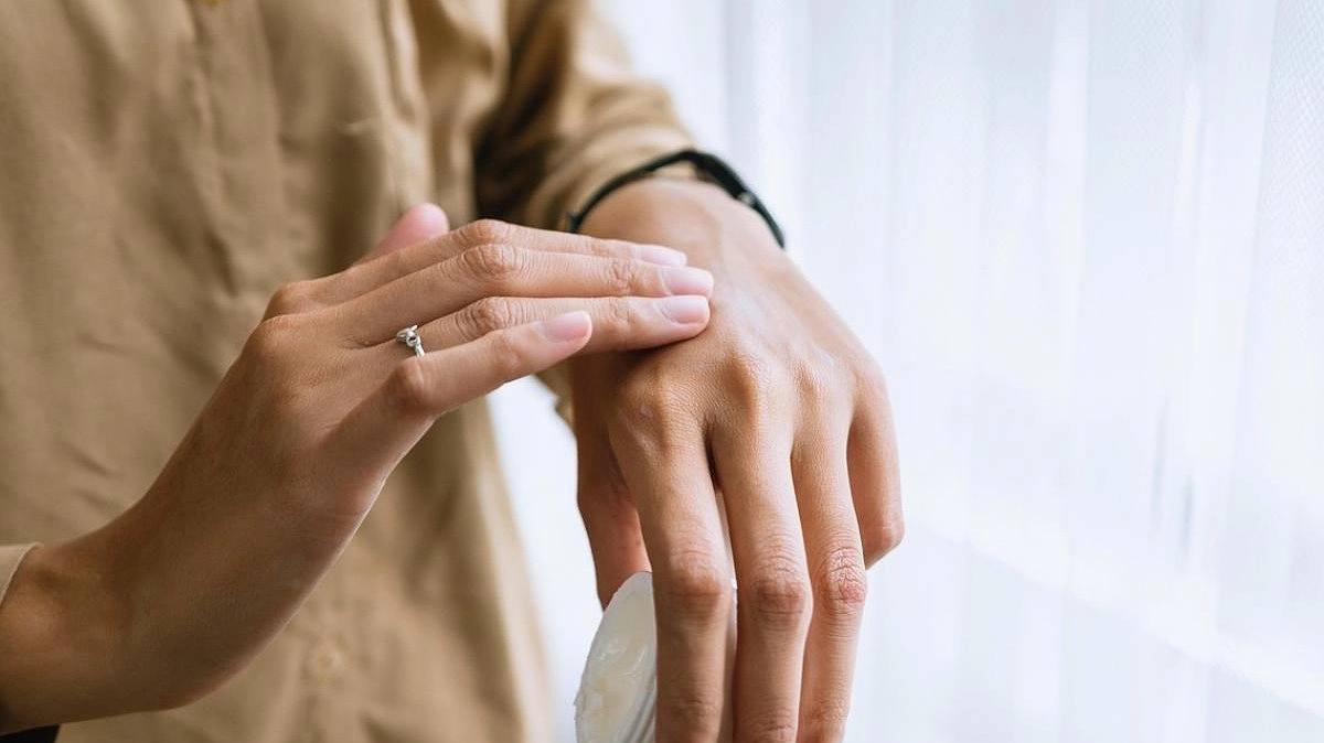 9 зимних секретов для кожи: как справиться с сухостью, стянутостью и холодом