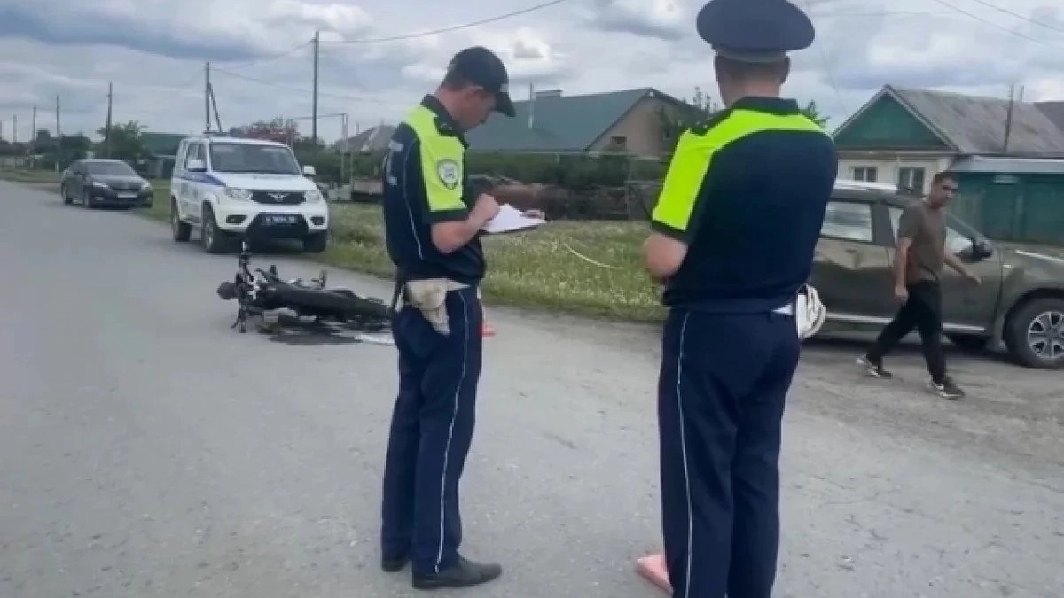 На Урале за сутки трое подростков пострадали в ДТП на питбайках, самокатах и велосипедах