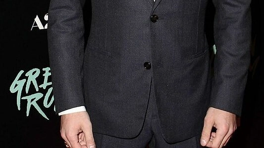 Актер Антон Ельчин 19 июня 2016 года раздавлен насмерть собственным автомобилем: в Калифорнии погиб молодая звезда фильмов «Стартрек» и «Альфа Дог»