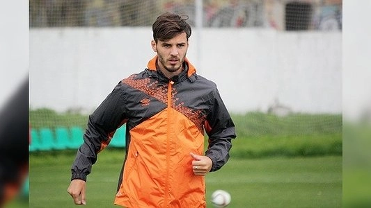 Главная картинка новости: Полузащитник «Урала» Александр Ерохин перешел в футбольный клуб «Ростов» – 4 февраля 2016 года