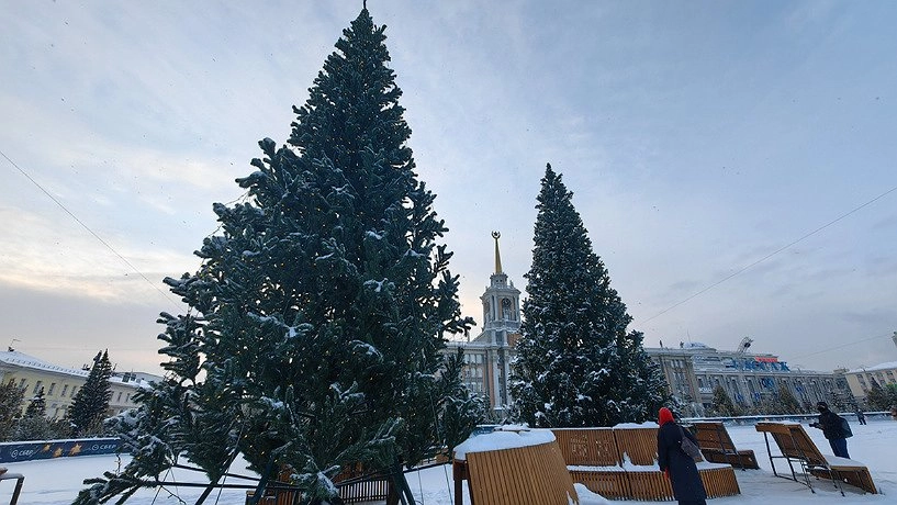 Каток на главной площади Екатеринбурга закрыли на два дня из-за аномальных морозов