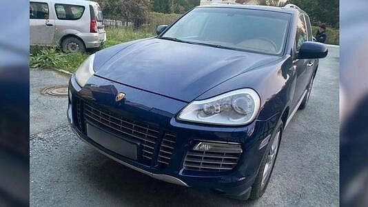 У екатеринбургского бизнесмена забрали "Порш Кайен" за долги
