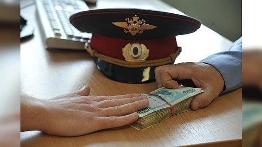 В Екатеринбурге борца с коррупцией будут судить за взятку в 2 миллиона рублей