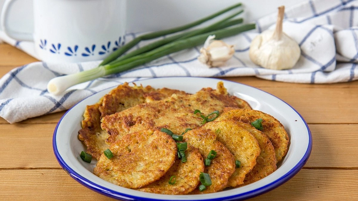 Стоят копейки, а на вкус — будто из мишленовского ресторана: капустные оладьи, от которых невозможно оторваться