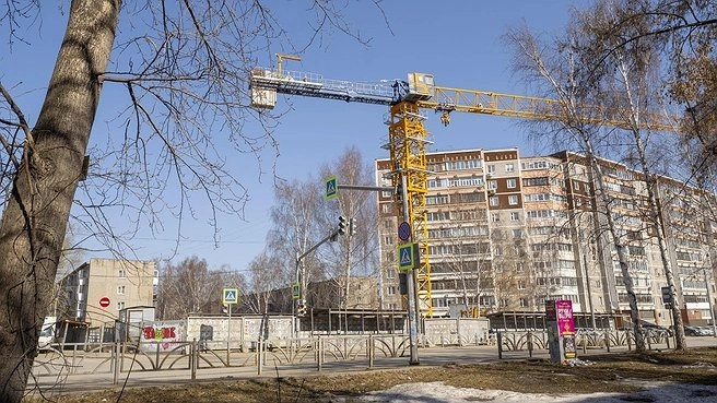 Забытая на 15 лет стройка воскресла в Екатеринбурге: что появится на Фурманова