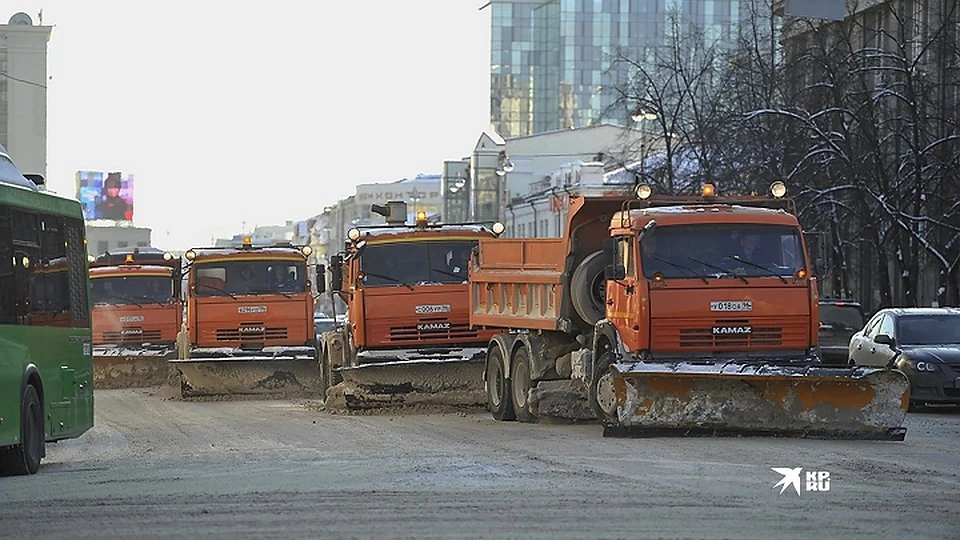 Более двух тысяч тонн снега убрали в Екатеринбурге