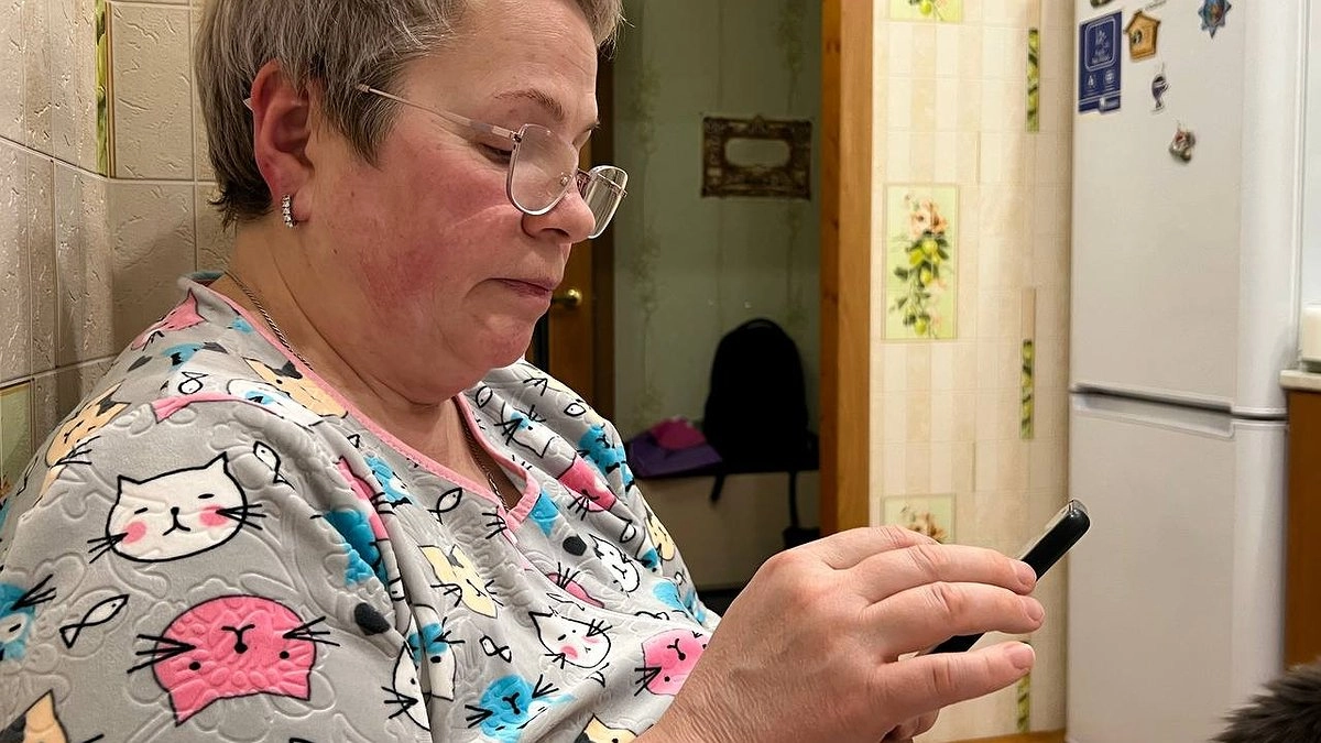 Скажешь это вслух — и жизнь перевернётся: о чём нельзя говорить даже в пустой комнате с телефоном