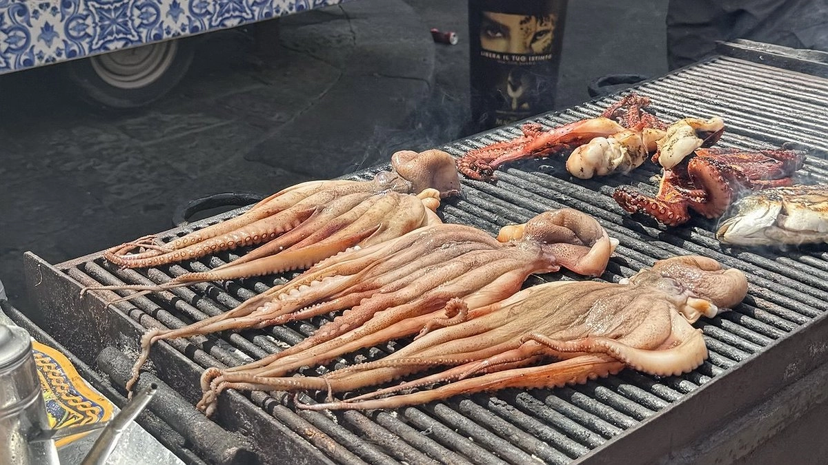 Главная картинка новости: Эксперты назвали самые полезные морепродукты - не креветки, не кальмары и в 2 раза полезнее икры