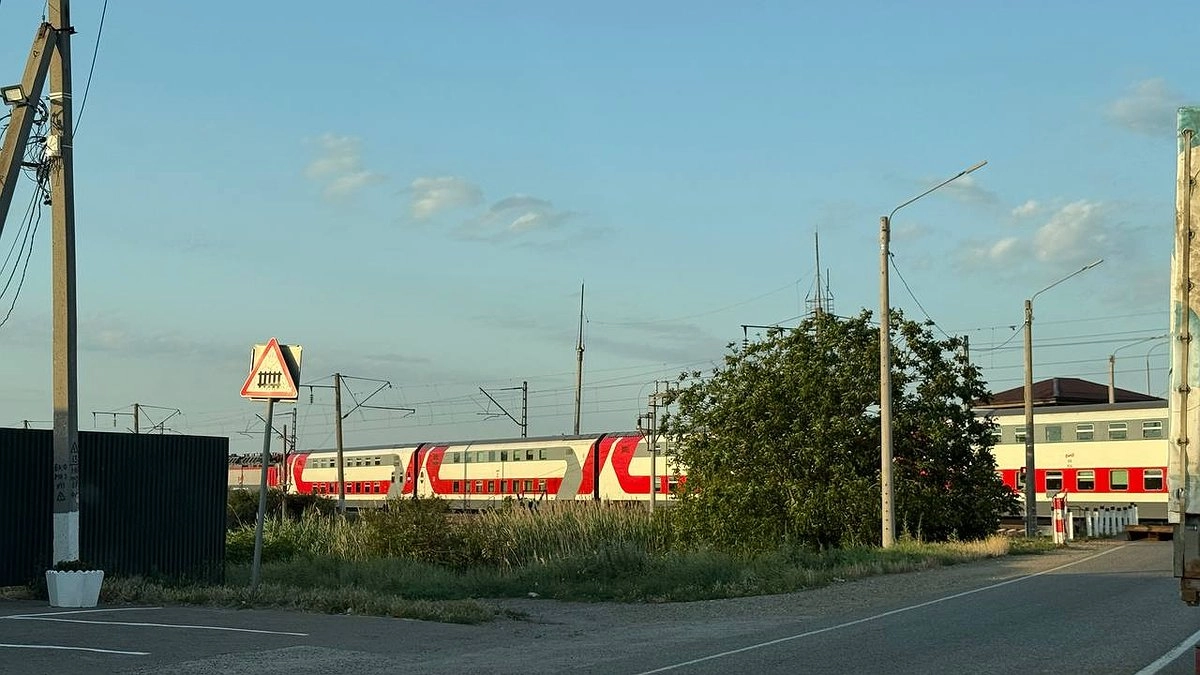 Мамочки с детьми придумали хитрый лайфхак, как пересесть на нижнюю полку: что нужно говорить, чтобы проводник встал на вашу сторону